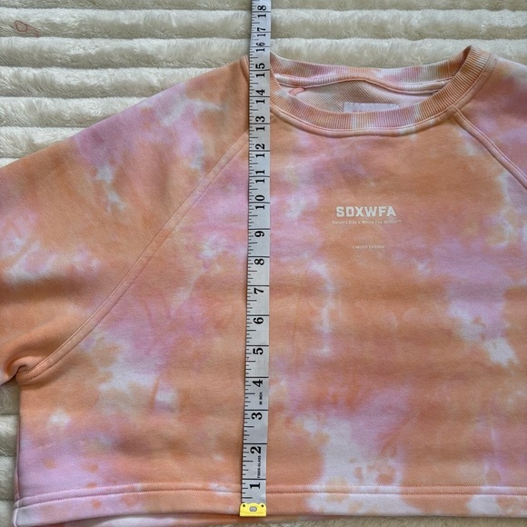 Sarah’s Day X White Fox Active Limited Edition Cropped Crewneck Women’s Medium - Picture 9 of 10